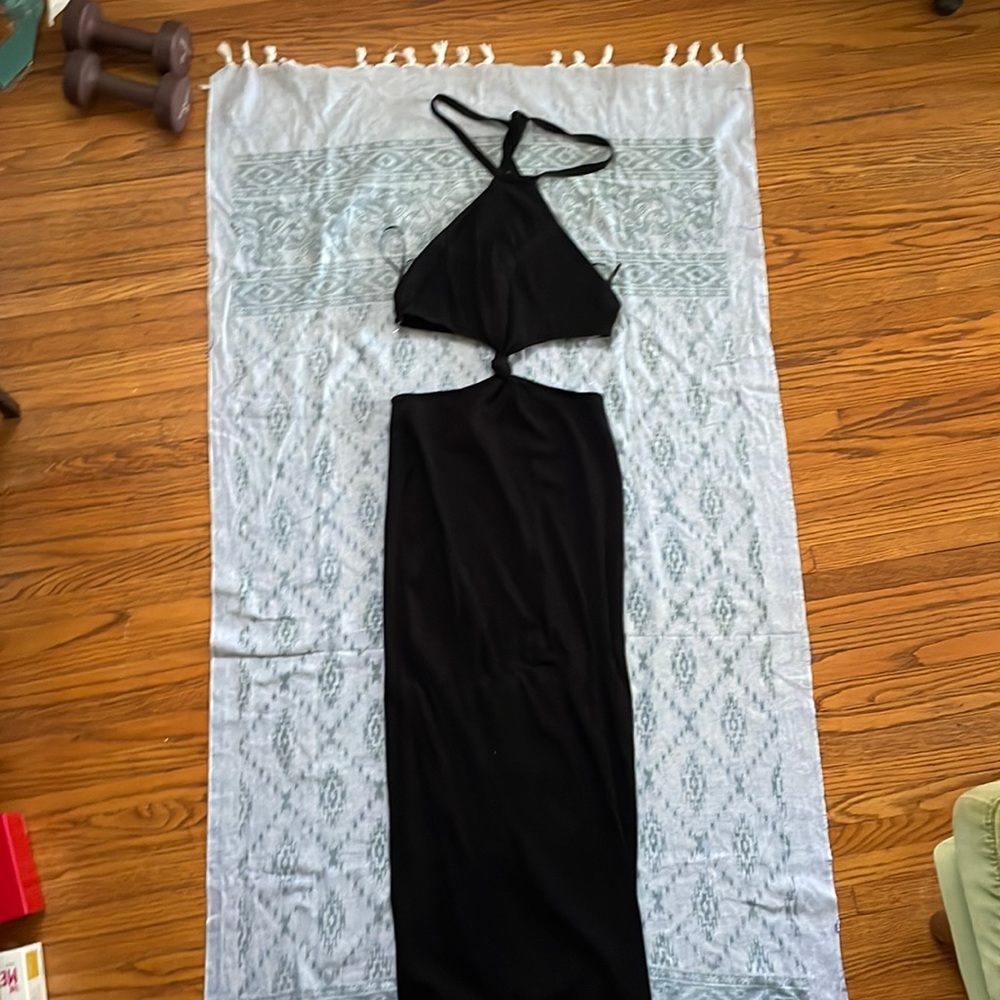 🖤CUTOUT MAXI DRESS🖤